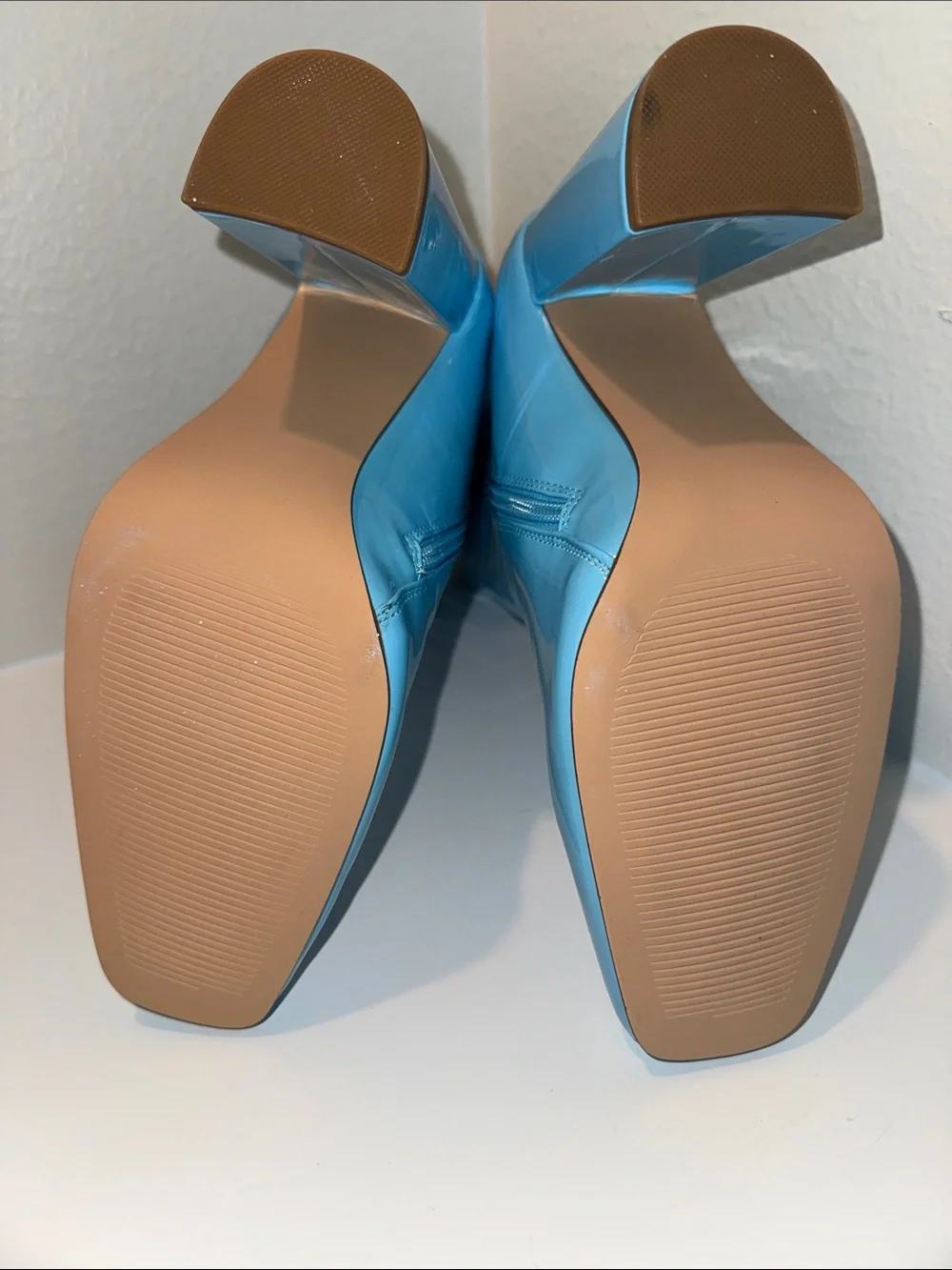 🔥NEW STEVE MADDEN Lynden Patent Ankle Boots SKY  Size 9
